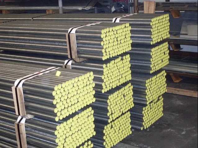 Tubes et profilés en acier